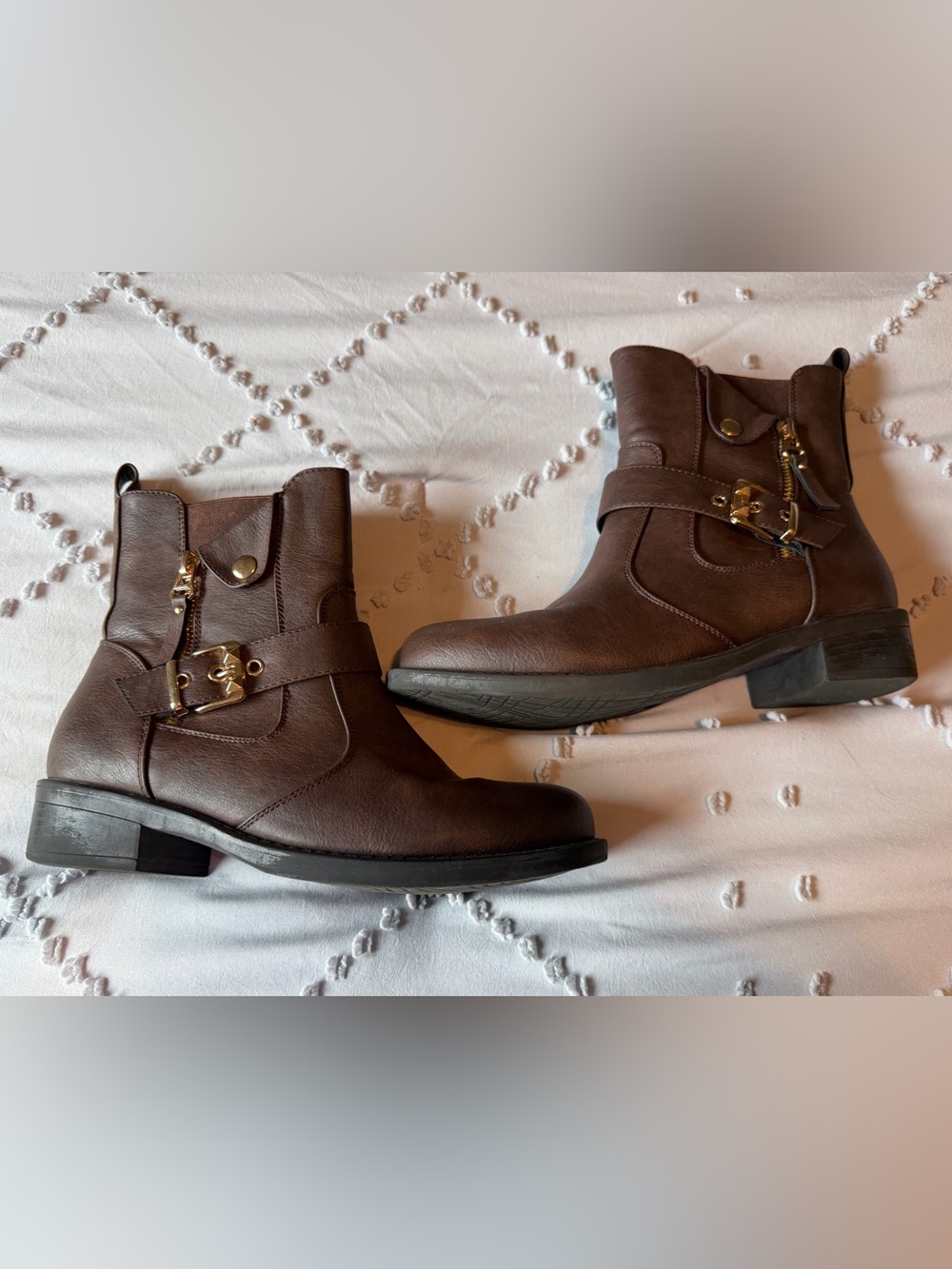 Dream Pairs Brown Gold Buckle Ankle Boots Size 8